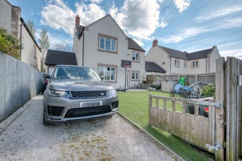 Driveway and garden.jpg