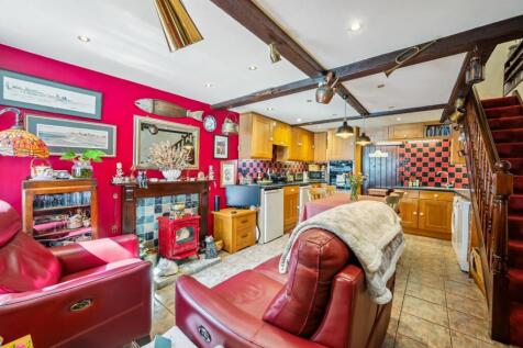 Lounge to Kitchen-Diner.jpg