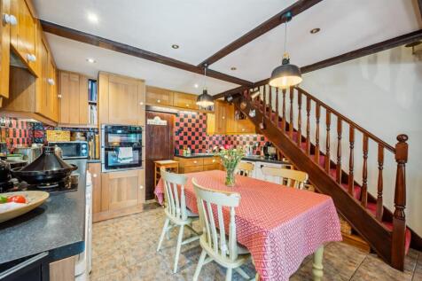 Kitchen-Diner to stairs.jpg