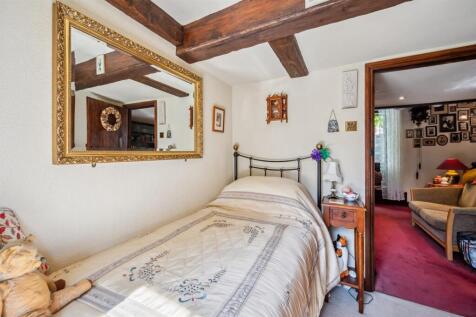 Bedroom One to Snug.jpg