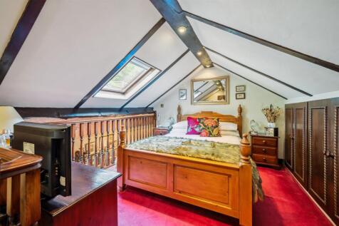 Mezzanine Bedroom.jpg