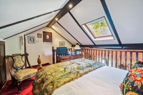 Mezzanine Bedroom to staircase.jpg