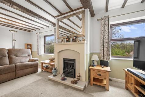 Sitting Room - fireplace.jpg
