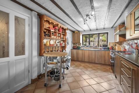 Kitchen from Dining Room.jpg