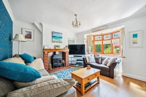 Sitting Room to bay window.jpg