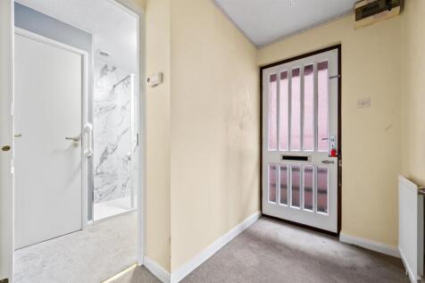 Entrance Hallway and shower room.jpg