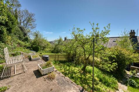 Rear Garden - seating.jpg