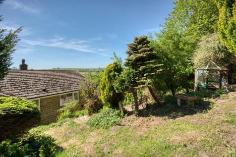Rear Garden and views beyond rooftop.jpg