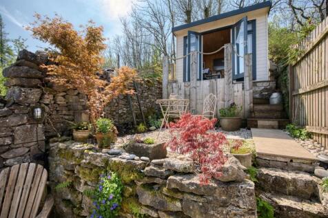 Rear Garden - dining and Summer House.jpg
