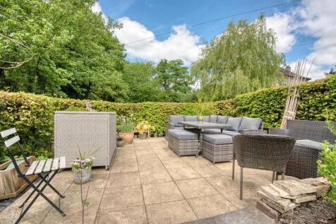 Rear Garden - dining patio.jpg