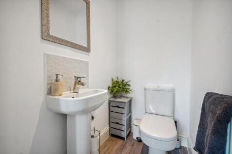 Ground Floor WC.jpg