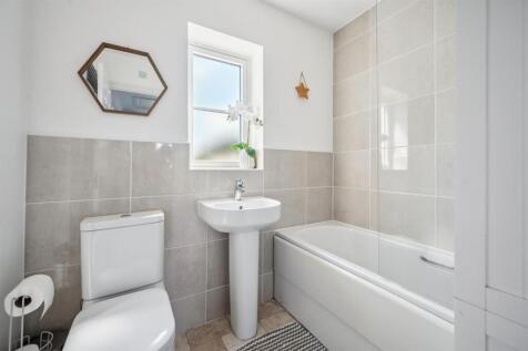 Bathroom.jpg