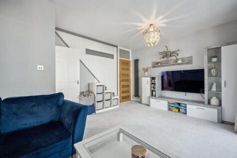 Lounge towards stairs.jpg