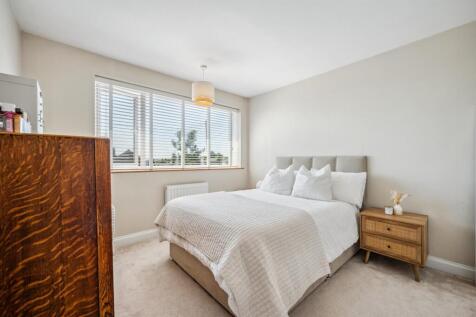 Bedroom One.jpg
