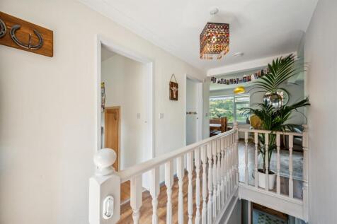 Entrance hallway .jpg