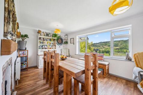 Dining area.jpg