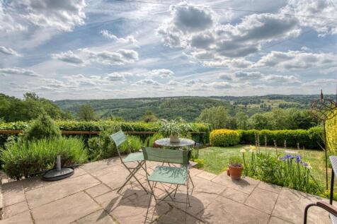 Front garden - dining patio and view south-west.jp