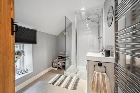Shower Room.jpg