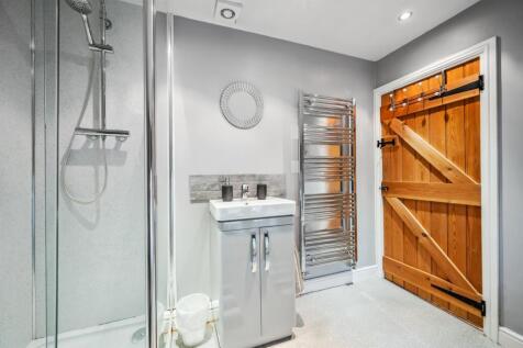 Shower Room - vanity unit.jpg