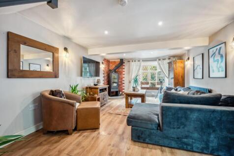 Living Room towards log burner.jpg