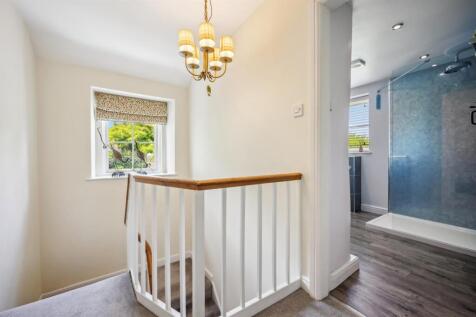 First floor landing.jpg