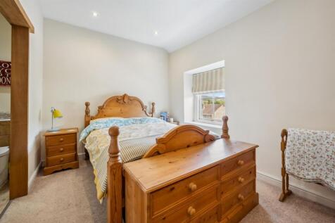 Bedroom One.jpg