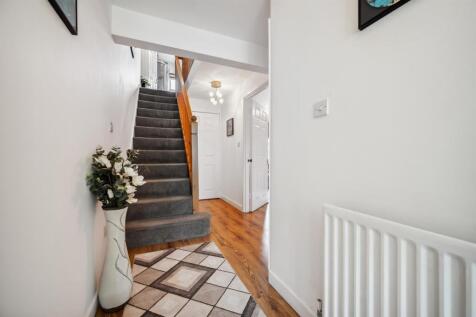Entrance Hallway.jpg