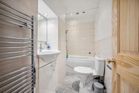 Bathroom.jpg