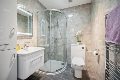 Shower Room.jpg