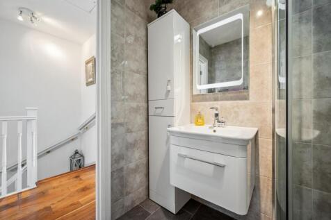 Shower Room - vanity unit.jpg