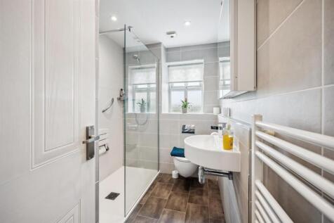 Shower Room.jpg