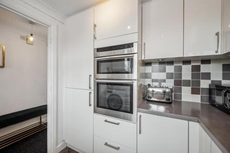 Kitchen - ovens.jpg