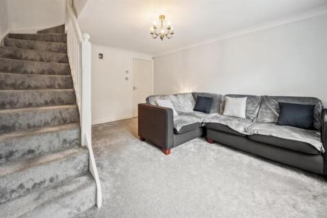Lounge-Diner and stairs.jpg