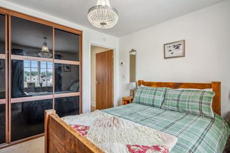 Bedroom One to en-suite.jpg