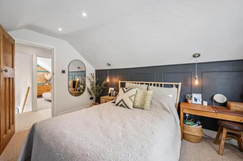 Bedroom Three to landing.jpg