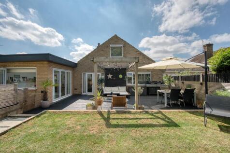Rear of the home from lawn.jpg