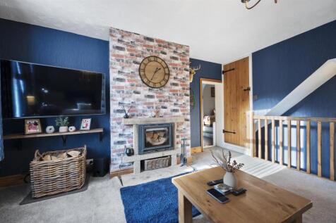 Sitting Room - fireplace.jpg