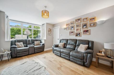 Sitting Room to entrance porch.jpg