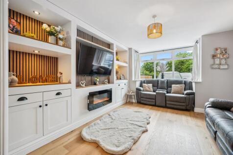 Sitting Room to bay window.jpg