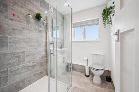 Shower Room.jpg
