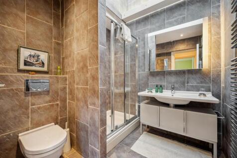 Shower Room.jpg