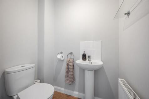 Ground floor WC.jpg