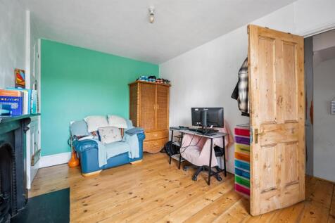 Bedroom One.jpg