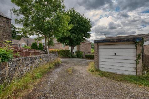 Detached garage.jpg