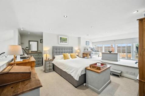 Bedroom from staircase.jpg