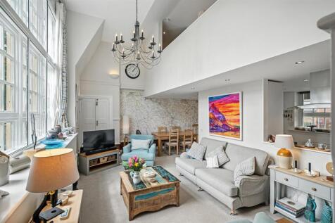 Sitting Room to dining area.jpg