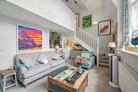 Sitting Room towards Kitchen.jpg