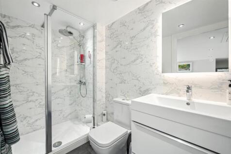 Shower Room.jpg