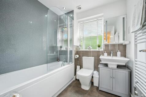 Bathroom.jpg