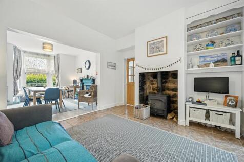 Living Area towards Dining Area.jpg